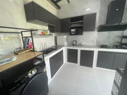 Supalai Palm Springs 3-Bedroom, 3-Bathroom Townhouse for Rent