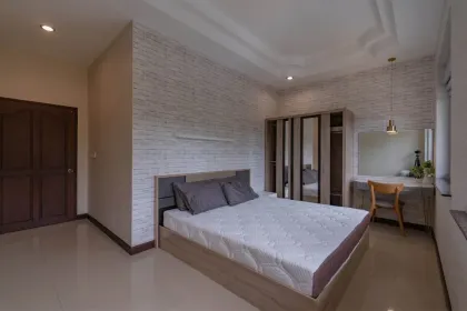 Villa privée avec piscine de 5 chambres et 5 salles de bains à louer long terme