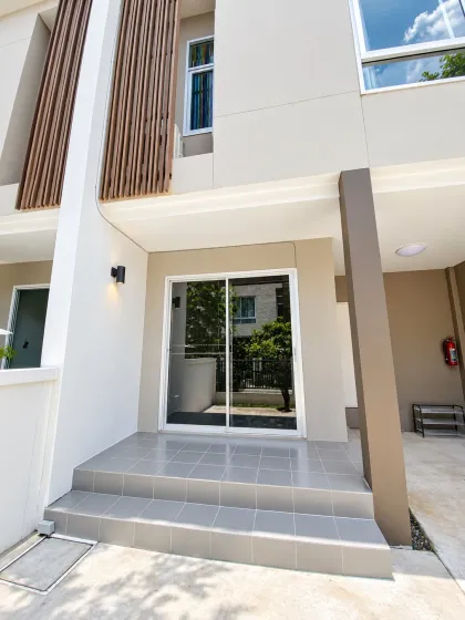 Reihenhaus in Thalang Paklong, Miete 16.000 THB/Monat