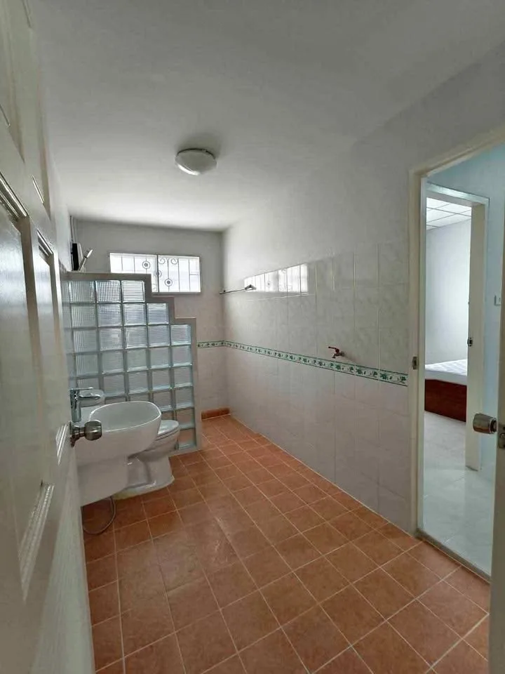 3-Schlafzimmer, 2-Badezimmer Reihenhaus zur Miete in Tarn Tong Villa, Wichit Phuket
