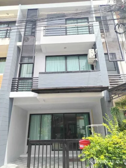 3-Bedroom, 3-Bathroom Townhome for Rent in Add Town, Phuket Town