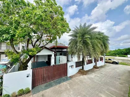 Luxury 4-Bedroom Pool Villa in Koh Kaew, Phuket