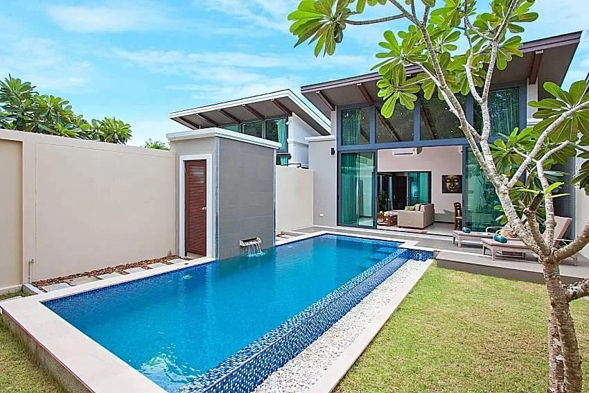 Luxus-Poolvilla mit 2 Schlafzimmern zur Miete in Si Sunthon, Phuket