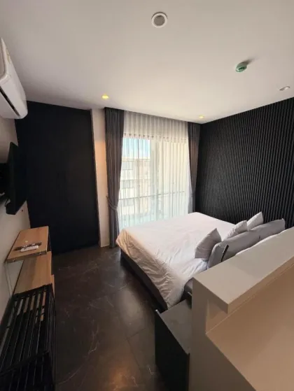 Studio stylé 30 m² à Phuket avec rénovation et meubles neufs