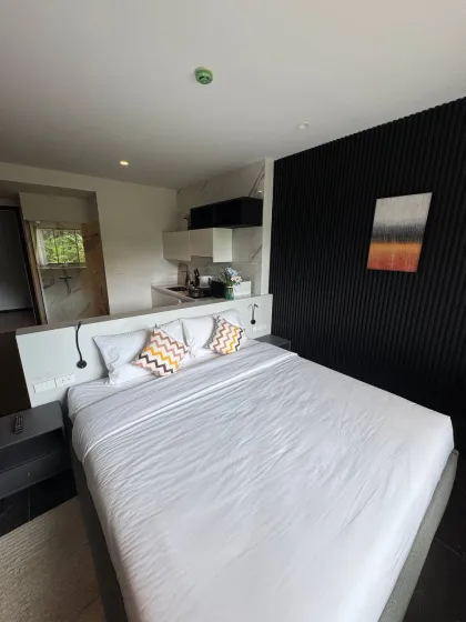 Studio stylé 30 m² à Phuket avec rénovation et meubles neufs
