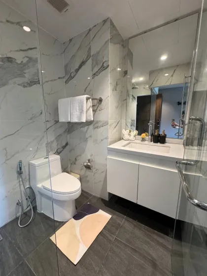 Studio stylé 30 m² à Phuket avec rénovation et meubles neufs