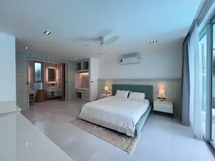 วิลล่าสระว่ายน้ำวิวสวย 4 ห้องนอน บางเทา