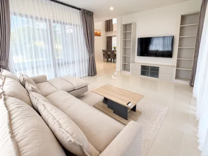 Maison neuve 4 chambres à Crown Estate, Koh Kaew