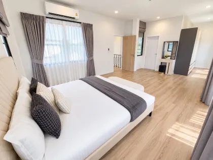 Maison neuve 4 chambres à Crown Estate, Koh Kaew