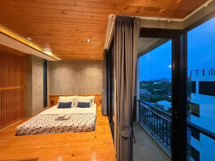 Condo style loft 1 chambre 1 salle de bain proche plage de Nai Harn