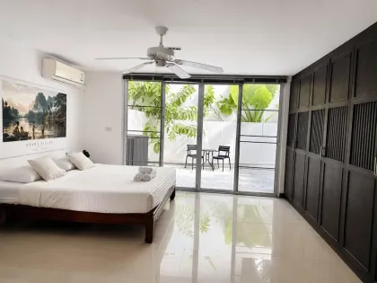 Haustierfreundliches 4-Zimmer, 5-Badezimmer Reihenhaus in Sai Yuan, Rawai