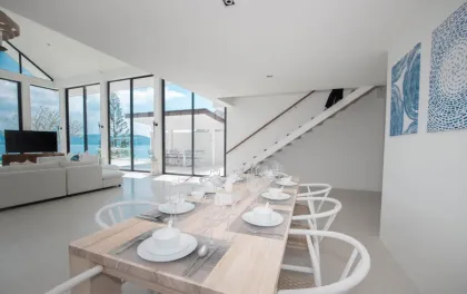 Luxusvilla in Kamala mit 6 Schlafzimmern und Meerblick zur Miete