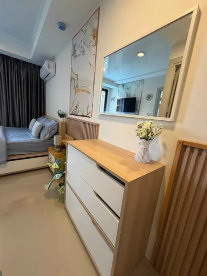คอนโดมุม 1 ห้องนอน วิวสระว่ายน้ำ ใกล้ชายหาดไม้ขาว