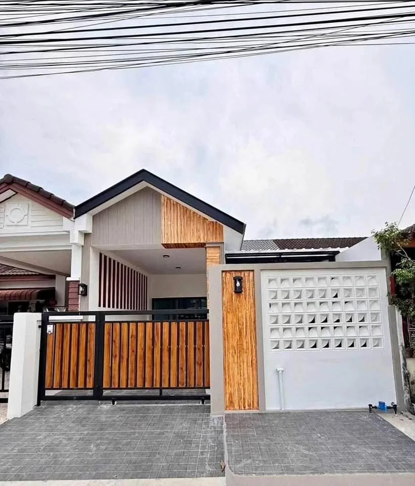 Casa de 2 habitaciones y 1 baño en alquiler en Srisuchart 3, Kathu, Phuket