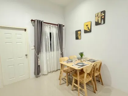 คอนโด 2 ห้องนอน 2 ห้องน้ำ ที่ The Rich Nayai ในฉลอง ภูเก็ต