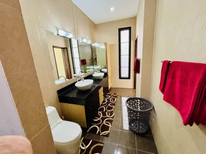 Privatvilla mit Pool und 3 Schlafzimmern zur Miete in Rawai, Phuket