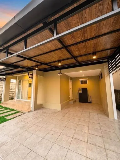 Villa 3 Chambres, 2 Salles de Bain à Louer à Passorn Village, Kathu-Patong