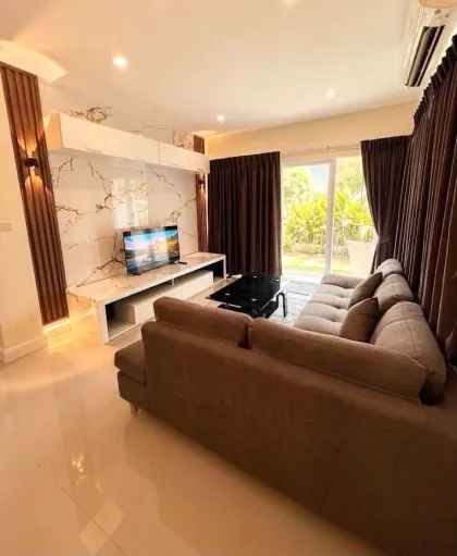 Villa 3 Chambres, 2 Salles de Bain à Louer à Passorn Village, Kathu-Patong