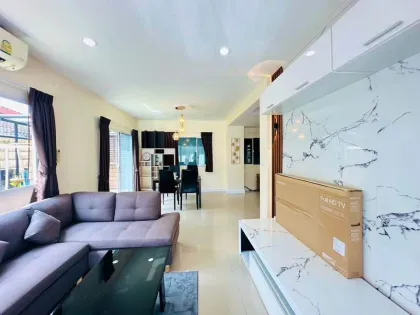 Villa 3 Chambres, 2 Salles de Bain à Louer à Passorn Village, Kathu-Patong