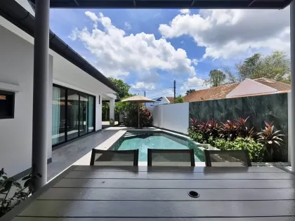 Villa de esquina con piscina nueva en alquiler en Thalang, Phuket