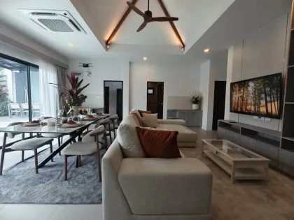 Villa de esquina con piscina nueva en alquiler en Thalang, Phuket