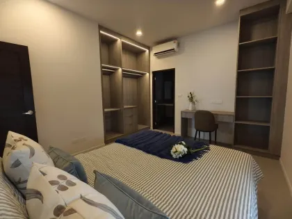 Villa de esquina con piscina nueva en alquiler en Thalang, Phuket
