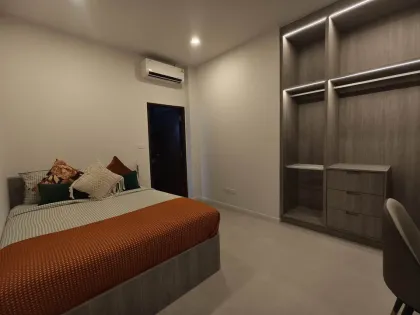 Villa de esquina con piscina nueva en alquiler en Thalang, Phuket