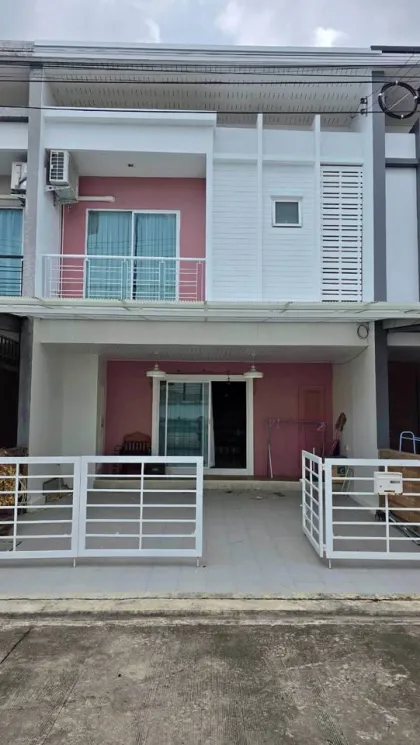 Casa en alquiler con 3 dormitorios y 2 baños en Habitown Kohkaew Phuket