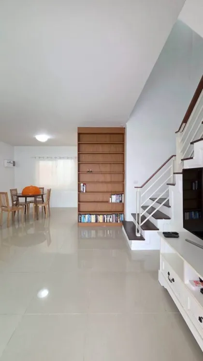 Casa en alquiler con 3 dormitorios y 2 baños en Habitown Kohkaew Phuket