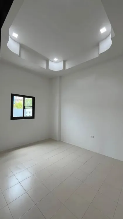 Villa de 3 dormitorios y 2 baños en alquiler en Srisuchat 5, Rawai
