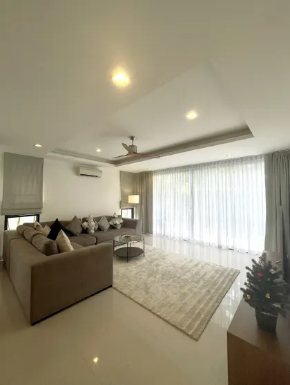 Laguna Park1 Villa – 4 Schlafzimmer, 5 Bäder zur Miete