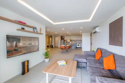 Квартира с 3 спальнями и 2 ванными в аренду в Homa Chalong Bay