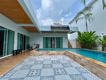 Modern 2-Bedroom, 2-Bathroom Pool Villa with Rooftop in Saiyuan, Rawai