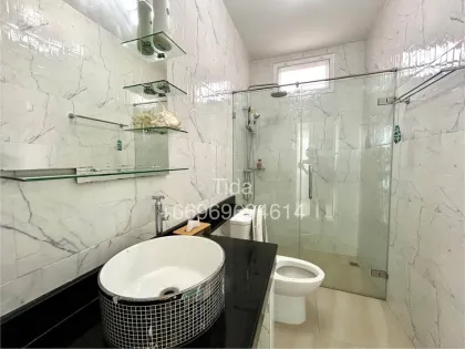 Modern 2-Bedroom, 2-Bathroom Pool Villa with Rooftop in Saiyuan, Rawai