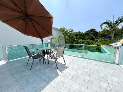 Modern 2-Bedroom, 2-Bathroom Pool Villa with Rooftop in Saiyuan, Rawai