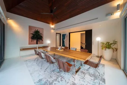 Ultra-Luxus 5-Schlafzimmer Gartenpool-Villa in Layan
