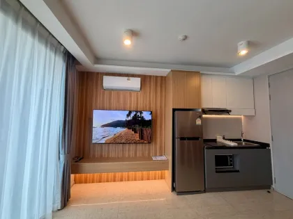 Renovierte 1-Zimmer Wohnung mit 1 Bad in 6th Avenue Surin