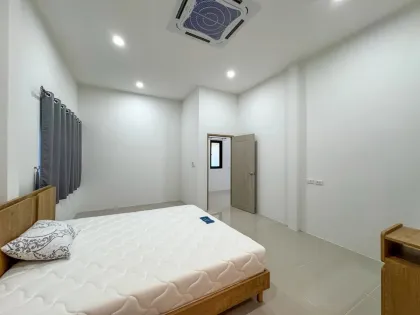 Таунхаус с 2 спальнями в аренду в Chao Fah Garden Home 5, Пхукет Таун