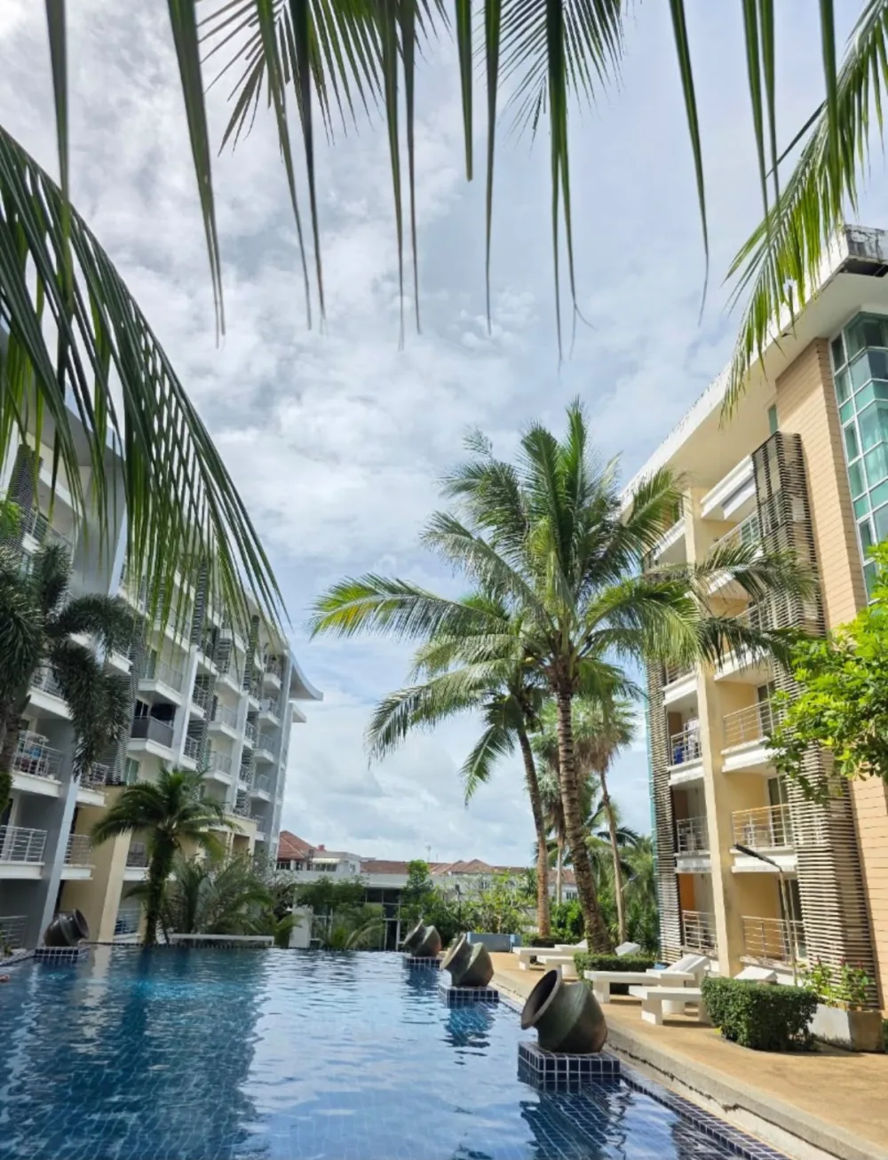 普吉府The Royal Place Samkong一卧室公寓出租