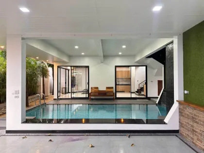 Thalang Private Pool Villa: 3 Bedrooms, 5 Bathrooms for Rent