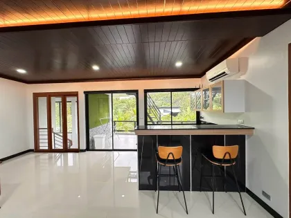 Thalang Private Pool Villa: 3 Bedrooms, 5 Bathrooms for Rent