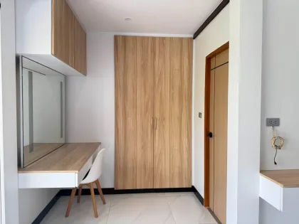 Thalang Private Pool Villa: 3 Bedrooms, 5 Bathrooms for Rent