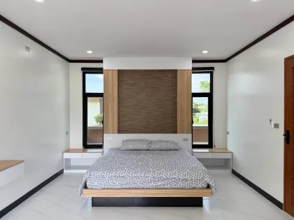 Thalang Private Pool Villa: 3 Bedrooms, 5 Bathrooms for Rent