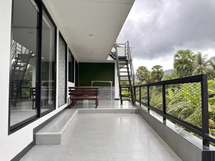 Thalang Private Pool Villa: 3 Bedrooms, 5 Bathrooms for Rent