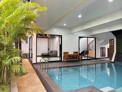 Thalang Private Pool Villa: 3 Bedrooms, 5 Bathrooms for Rent