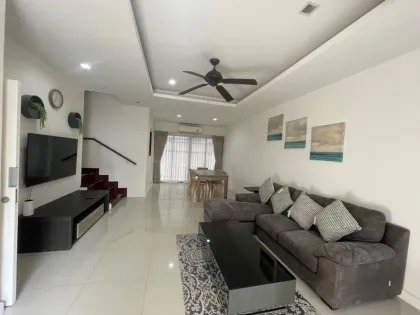 Villa Laguna Park 1 avec 3 Chambres et 4 Salles de Bain à Louer