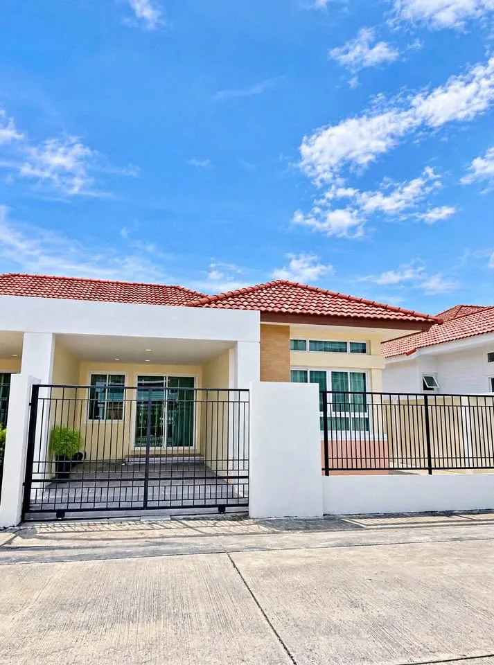 Casa en alquiler en Villa Chaofa 2, Phuket Town