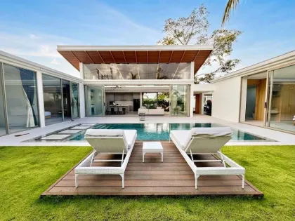 Poolvilla mit 4 Schlafzimmern und Privatpool zu vermieten