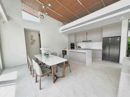 Poolvilla mit 4 Schlafzimmern und Privatpool zu vermieten