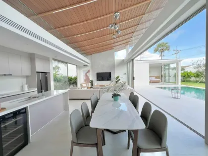 Poolvilla mit 4 Schlafzimmern und Privatpool zu vermieten